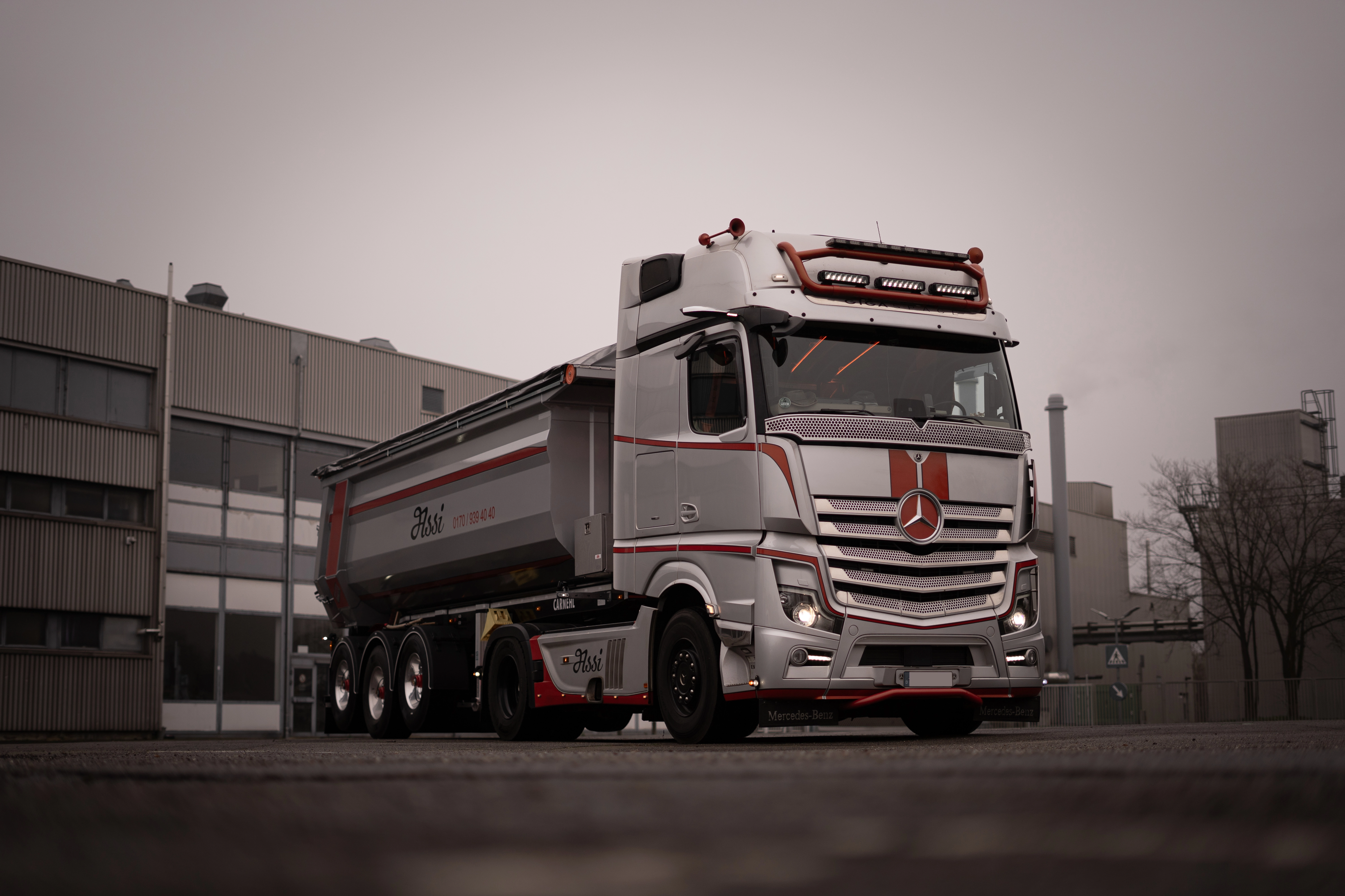 Mercedes-Benz Actros Sattelzug Assi